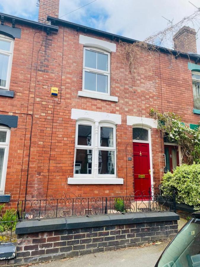 Cosy House With Garden & Parking, Sheffield Villa Esterno foto