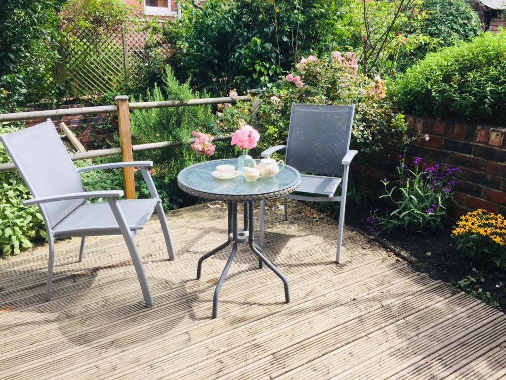 Cosy House With Garden & Parking, Sheffield Villa Esterno foto