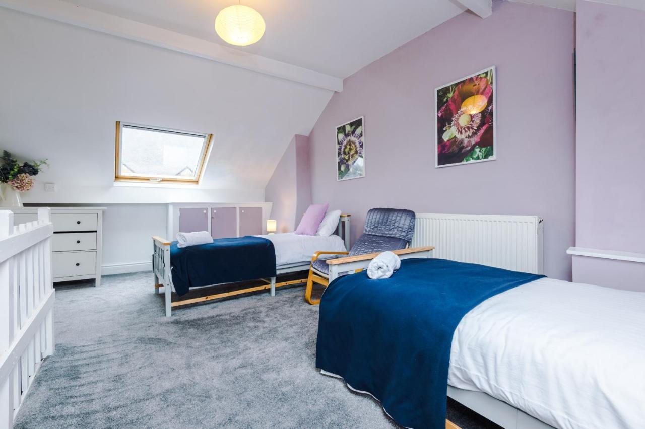 Cosy House With Garden & Parking, Sheffield Villa Esterno foto