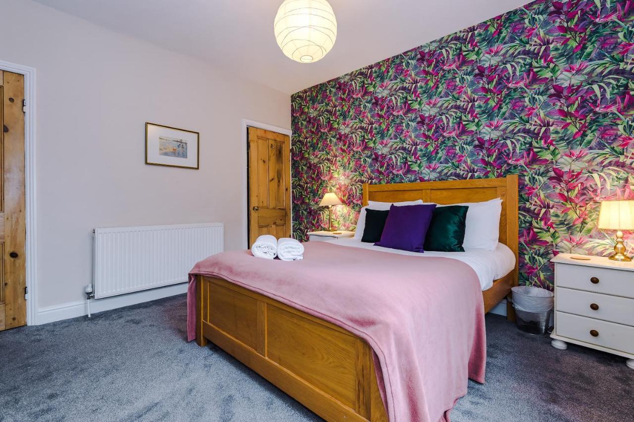 Cosy House With Garden & Parking, Sheffield Villa Esterno foto