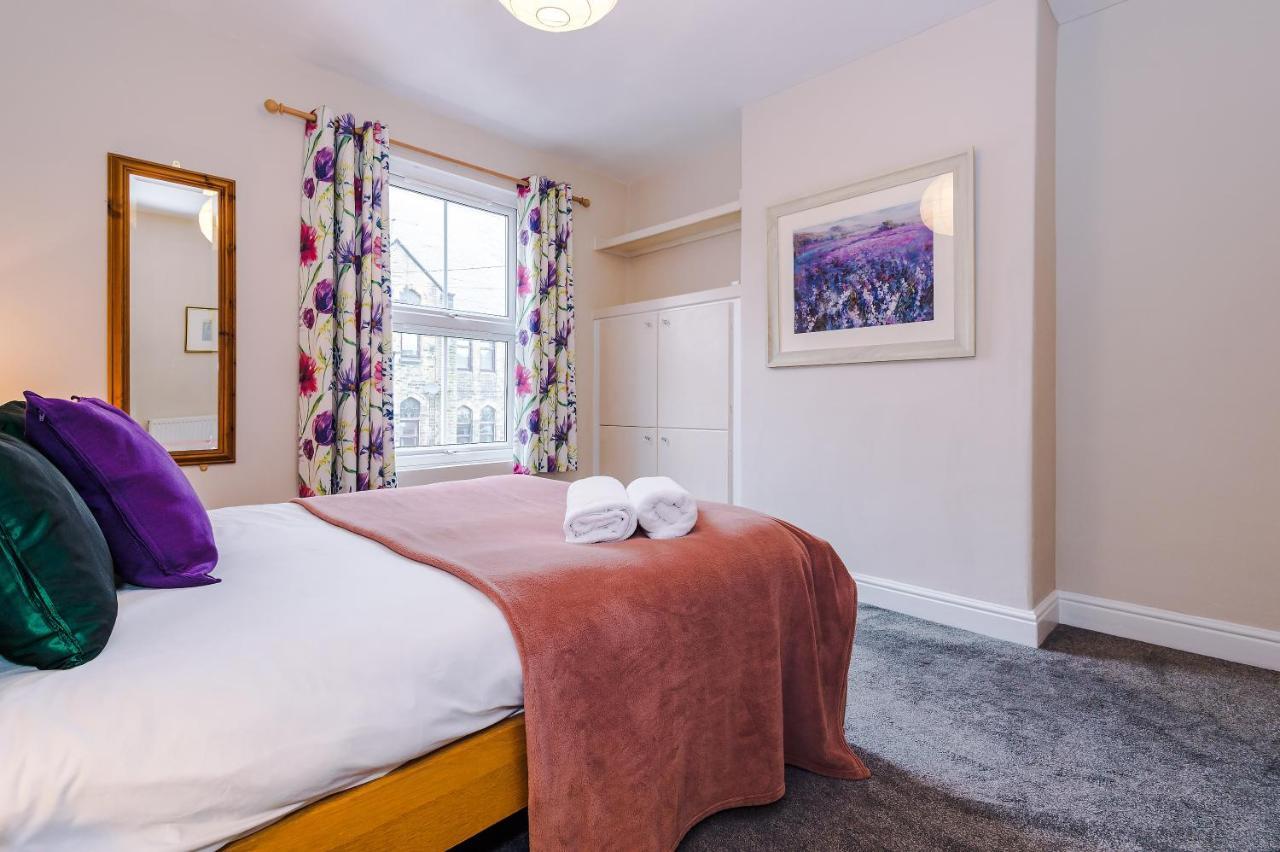 Cosy House With Garden & Parking, Sheffield Villa Esterno foto