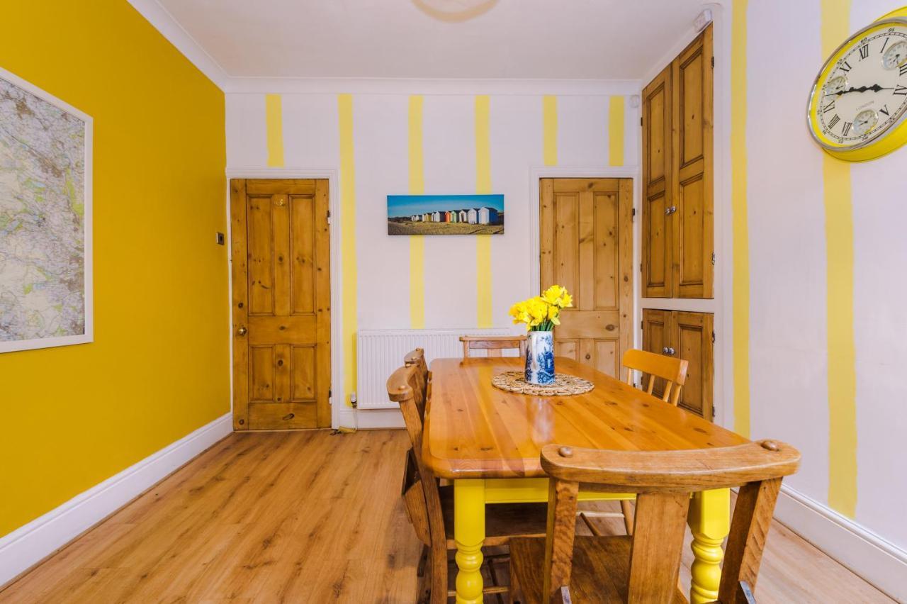 Cosy House With Garden & Parking, Sheffield Villa Esterno foto
